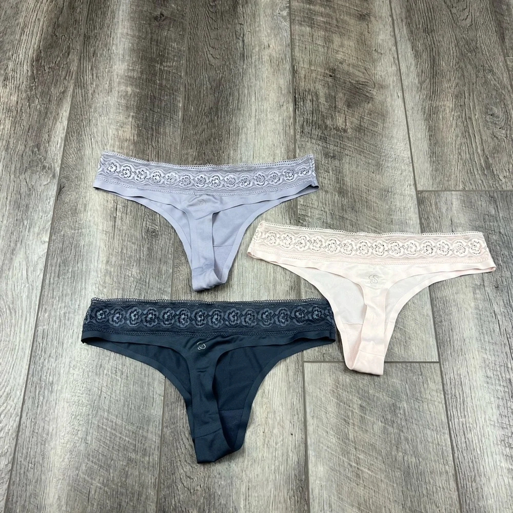 Jessica Simpson Thong Bundle‎
